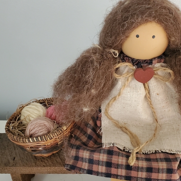 Lizzie High Handmade Wood Doll with Cat 1987 - Picture 4 of 9